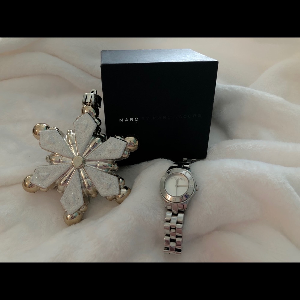 Marc Jacobs Watch - Picture 2 of 5